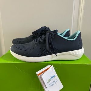 Crocs sneakers size 7